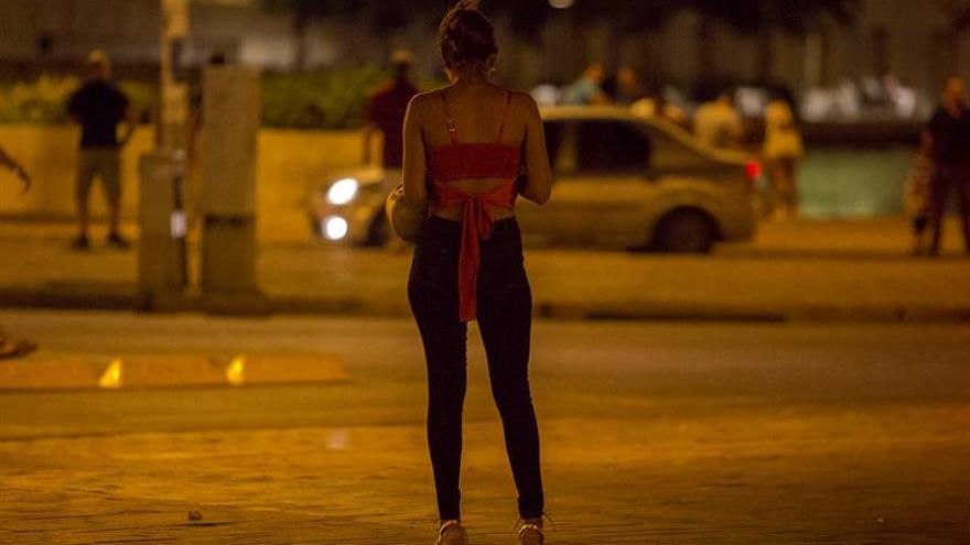  Where  find  a girls in Vertientes, Cuba